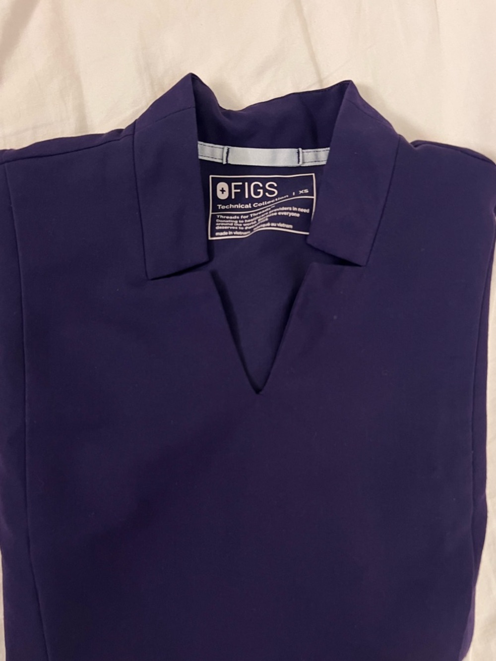 Figs inala scrub top